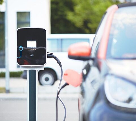 Sådan vurderer du prisen på en brugt tesla